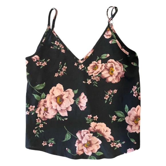 Tops - (4/$25)💕 Floral blouse, Shein